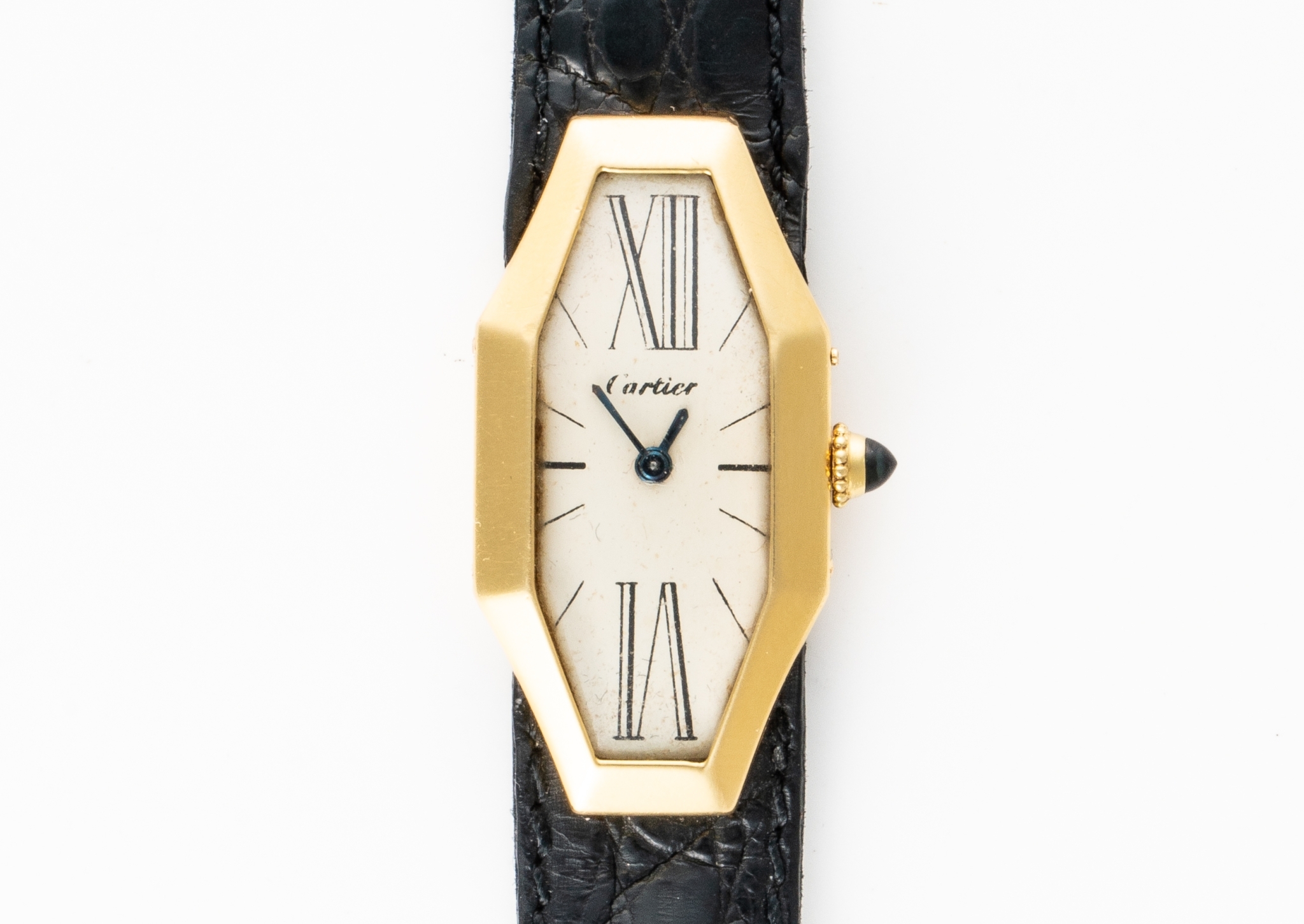 An extremely rare gentleman's size 18ct gold Cartier "Losange" manual wind wristwatch £50,000-70,000